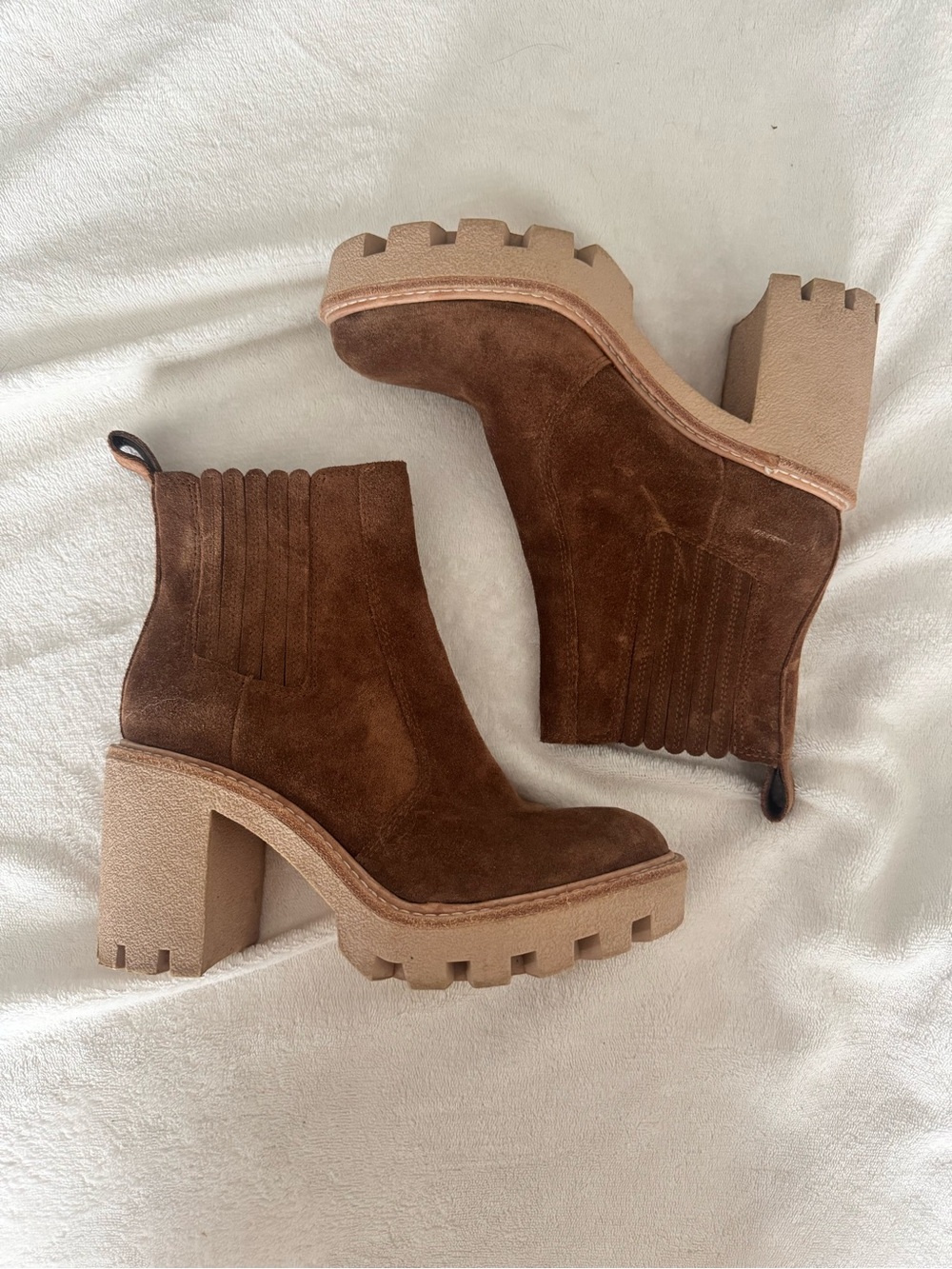 Gianni BINI Brown Suede Chunky Heel Chelsea Boots - Women